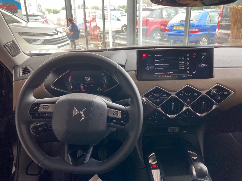 a découvrir à la vente Ds3 occasion  crossback puretech 100cv so chic