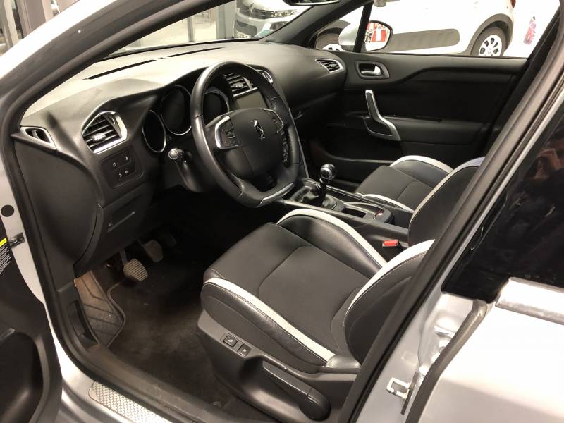 Intérieur DS4 grise