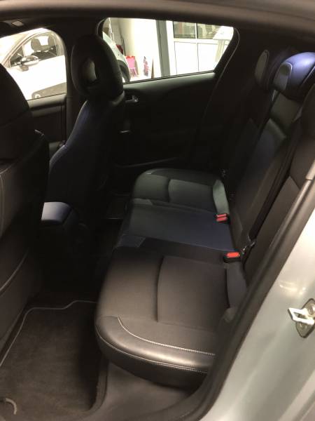 Découvrez notre DS4 Grise Diesel 120 cv de 2015